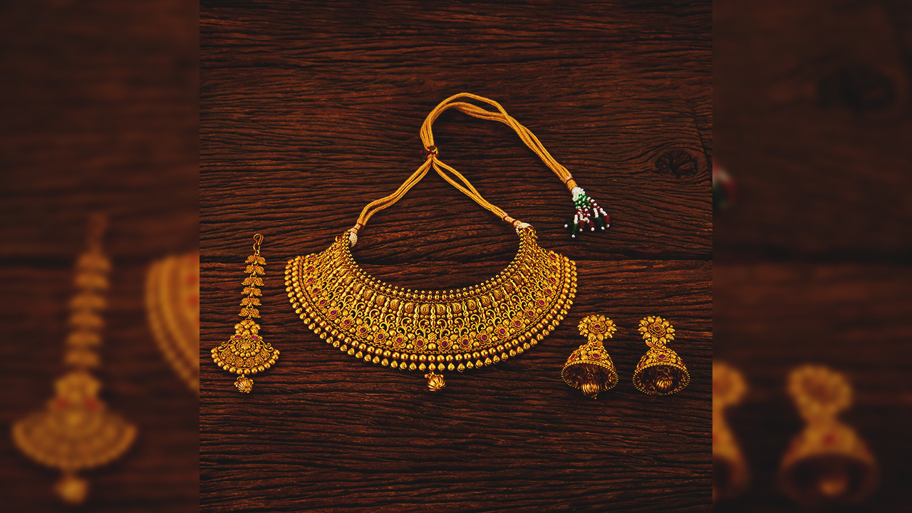 Kanhai Jewels is widely acclaimed for offering some of the finest artificial jewellery in India.