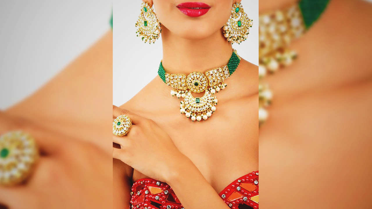 Zaveri Pearls is a well-established brand renowned for its elegant and high-quality jewelry pieces.