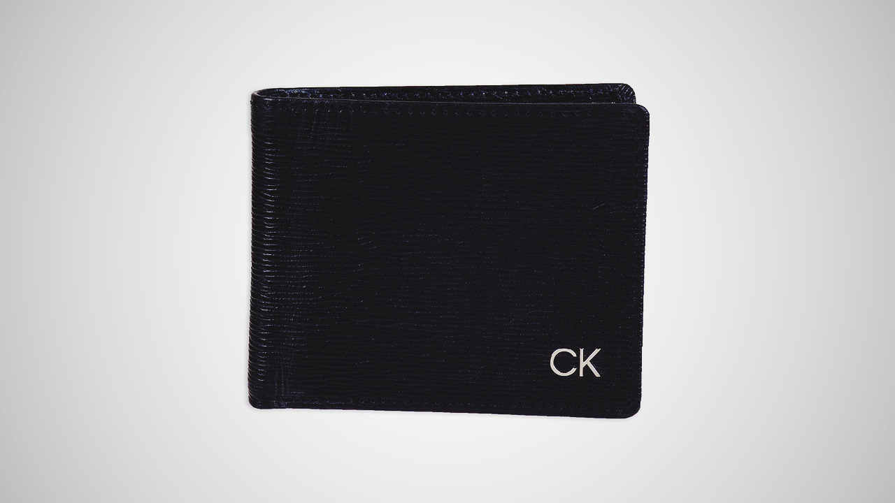 One of the most sought-after wallet options by fashion-conscious individuals and practical users alike.