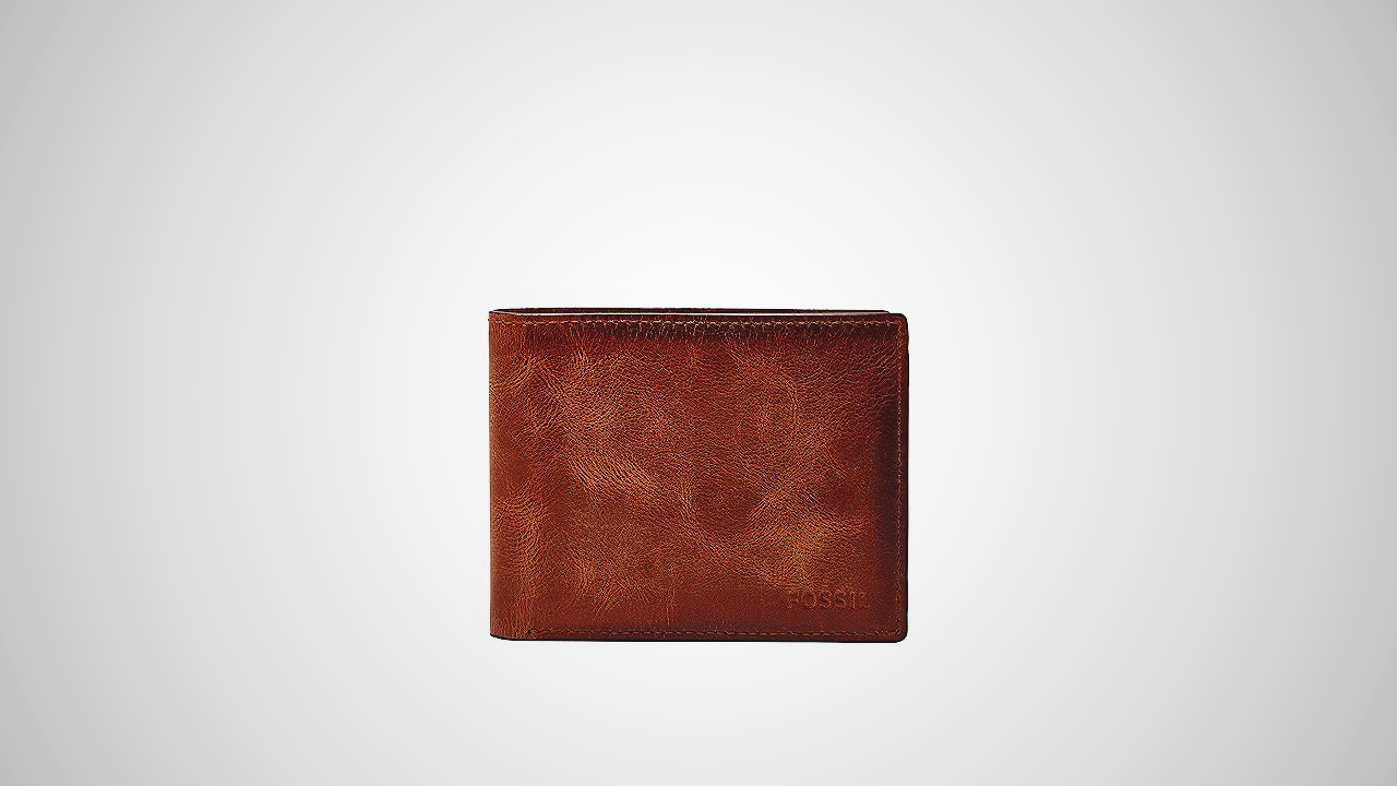 A preferred choice among those looking for a slim and minimalist wallet that fits comfortably in pockets.