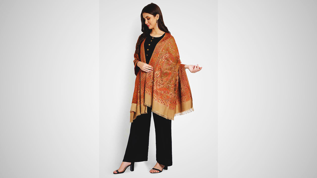 An acclaimed shawl brand recognized for its innovative designs and versatility in draping styles. 