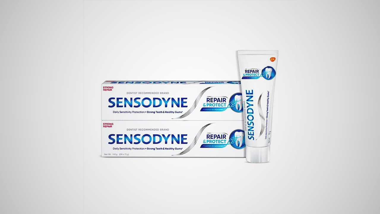 A highly rated fluoride toothpaste for daily use. 