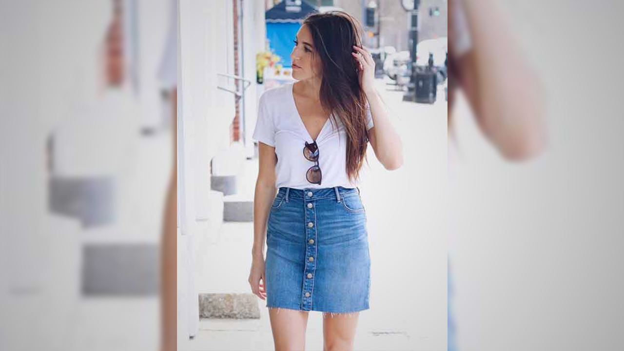 Transform Your Appearance with These Denim Skirt Outfit Suggestions 