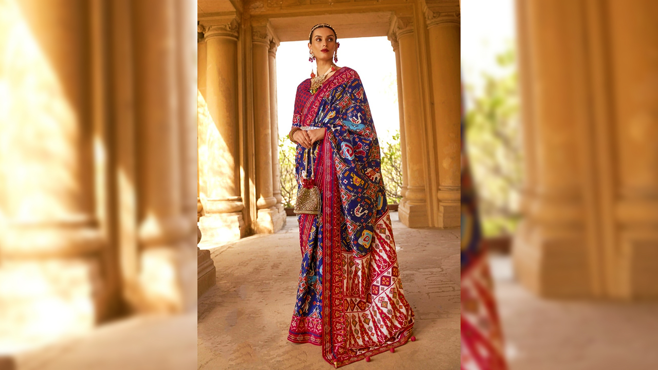 A top-notch saree that captivates with its beauty. 